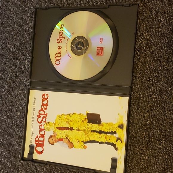 Multiple DVD's - Picture 14 of 16